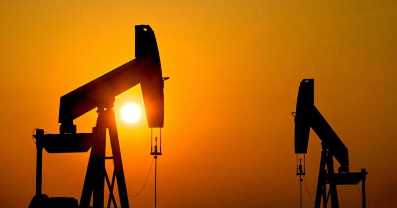 Ціна на експорт російської нафти досягла найнижчого рівня за останні два роки, повідомляє Bloomberg.