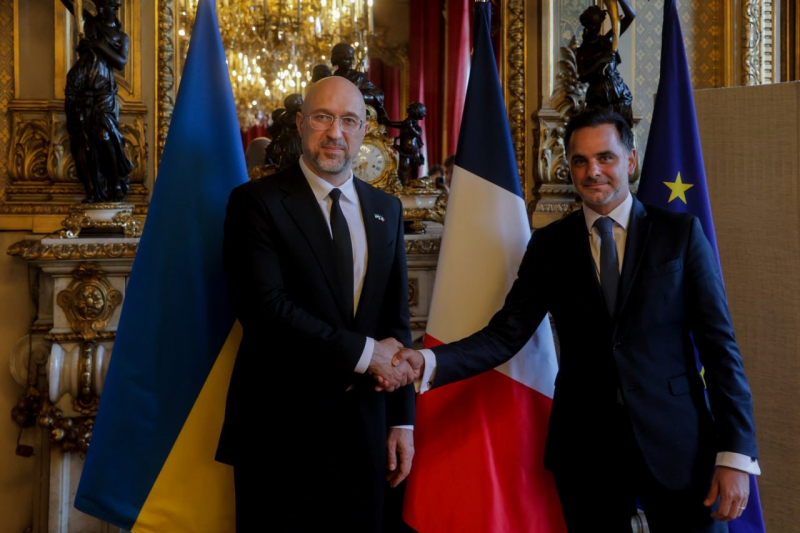 Прем'єр-міністр України Денис Шмигаль провів зустріч із французькими бізнесменами, на якій були обговорені питання економічної співпраці та інвестицій у процес відновлення країни.