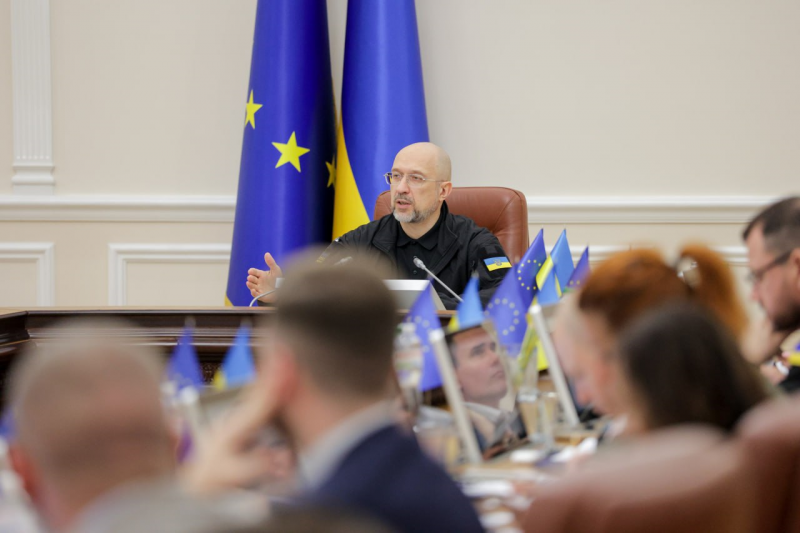 Кабінет Міністрів України - Уряд активно працює над удосконаленням умов для ведення бізнесу, впроваджуючи дерегуляцію та цифрові рішення, -- заявив Прем'єр-міністр.