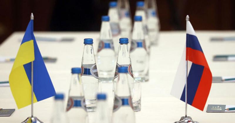 Переговори про мирний план США займатимуть час і триватимуть, як мінімум, до завершення зимового сезону, - повідомляє The Economist.