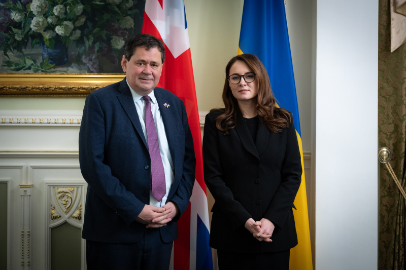 Юлія Свириденко зустрілася з Послом Великої Британії Нілом Кромптоном.