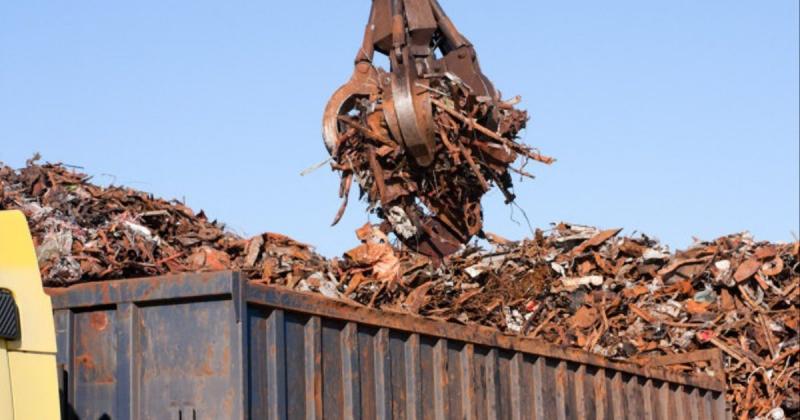 Стратегічні ресурси залишаться на території України: Міністерство економіки роз'яснило причини заборони експорту металевих відходів та деревини.