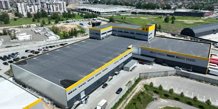 Запроваджено тисячі нових робочих вакансій. В Україні зведено 22 нові фабрики в рамках індустріальних зон.