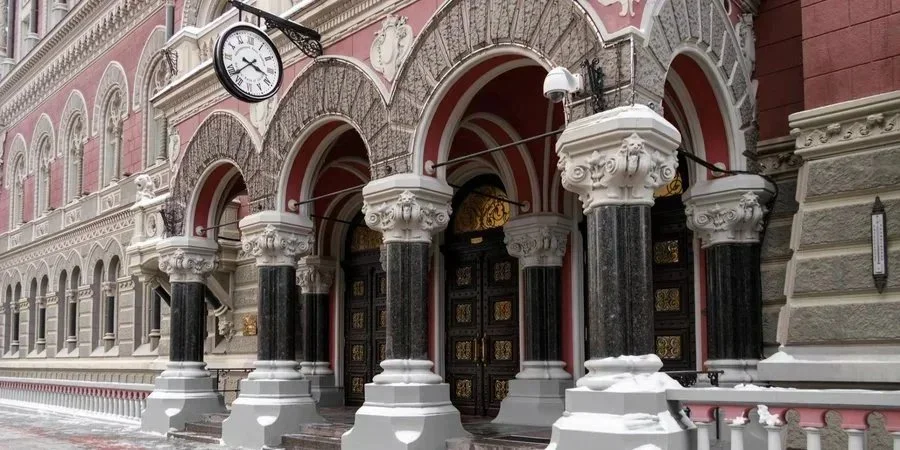 Розпочали новий рік з лібералізаційних кроків. Національний банк зменшив валютні обмеження, ухваливши три важливі рішення.