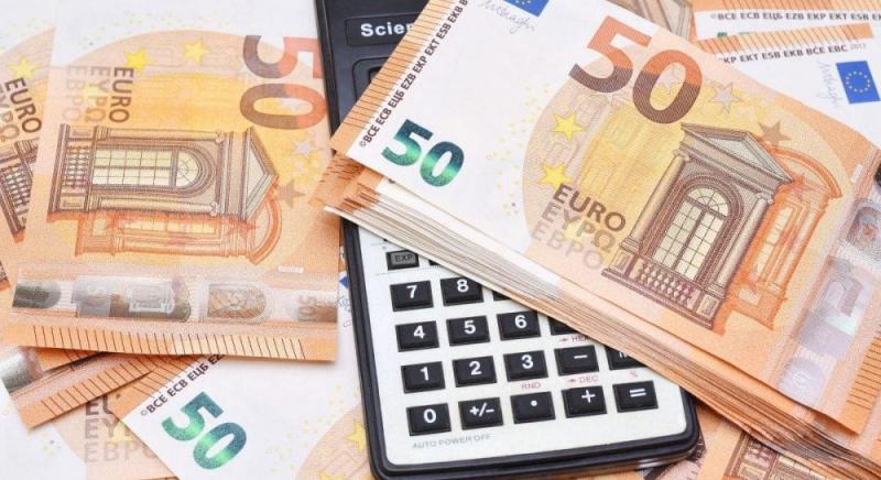 Євро швидко набирає в ціні: експерт пояснив, чи слід українцям купувати валюту.