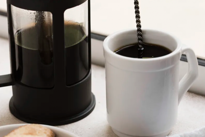 Кав'ярні стали зайвими? Дізнайтеся, як легко та економно приготувати відмінну каву у френч-пресі прямо вдома!