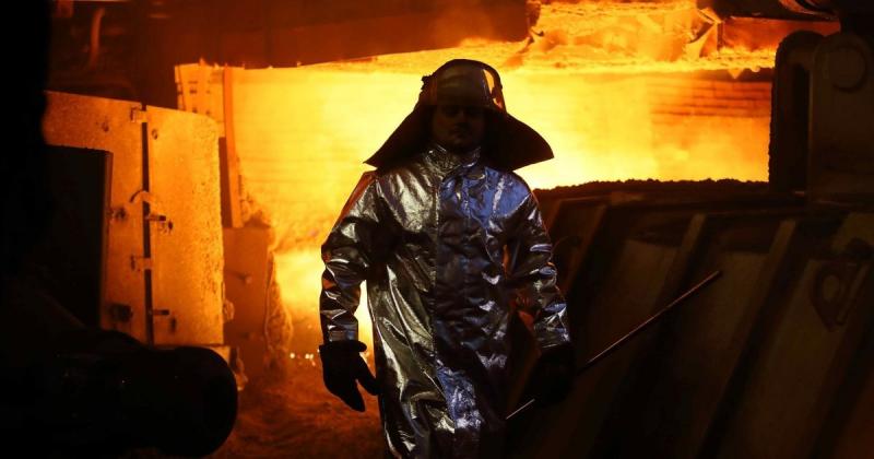 Металургійна промисловість продовжує бути важливим сектором економіки та фундаментом для відновлення України, - повідомляє Hromadske.