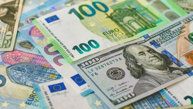 Зовнішній борг України наближається до рівня 100% від валового внутрішнього продукту, але, за словами Фурмана, ситуація залишається під контролем.