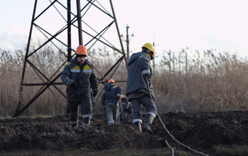 НБУ підвищив прогноз щодо дефіциту електроенергії в Україні, проте ризики пошкодження інфраструктури залишаються на високому рівні.