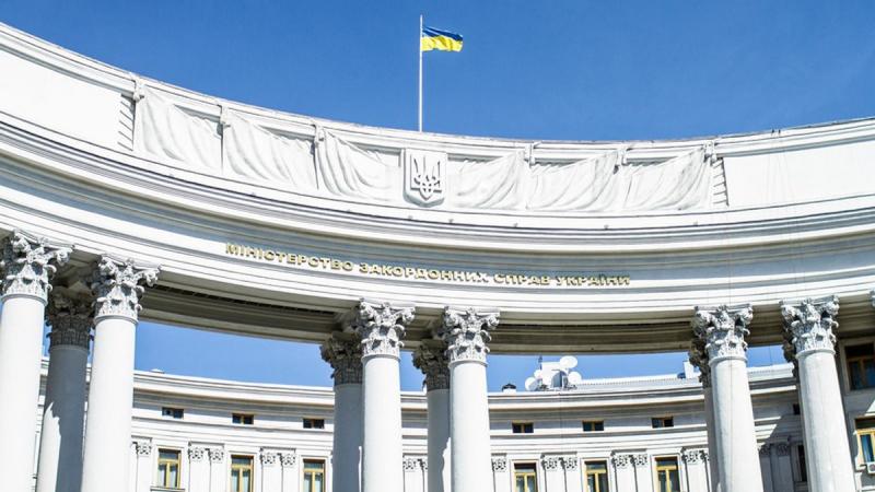У Міністерстві закордонних справ України відбулася зустріч із главою польського посольства, на якій обговорювалися питання, пов'язані з блокуванням українсько-польського кордону.