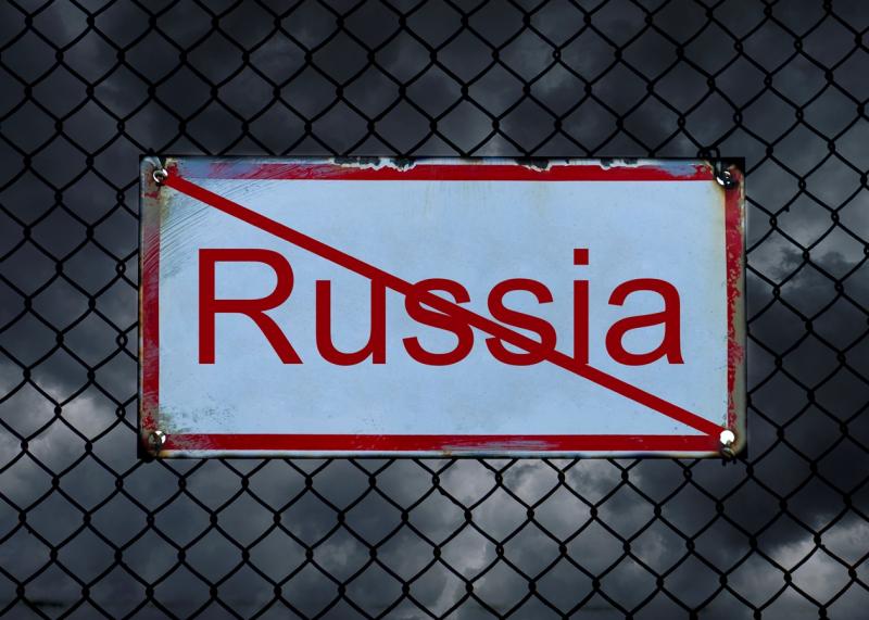 Європейські країни вивчають можливість введення всебічного торгового ембарго щодо Росії, повідомляють джерела в ЗМІ.