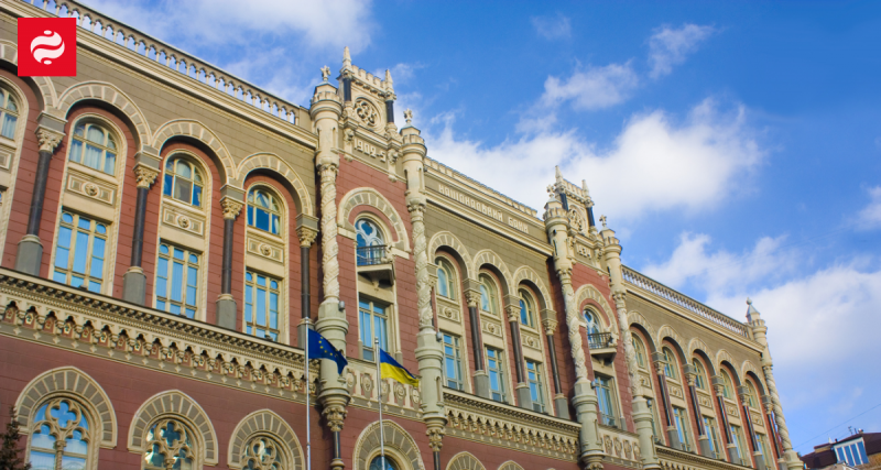 Національний банк підвищив обсяги валютних продажів за тиждень до 724 мільйонів доларів.
