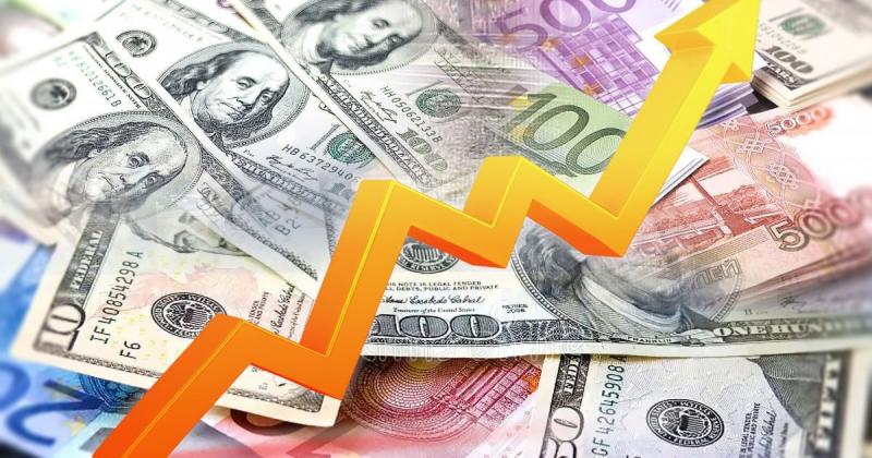 Курс валют в Україні: долар стрімко зростає в ціні, а євро встановлює нові максимуми — чи є шанс на стабілізацію і які кроки варто зробити?
