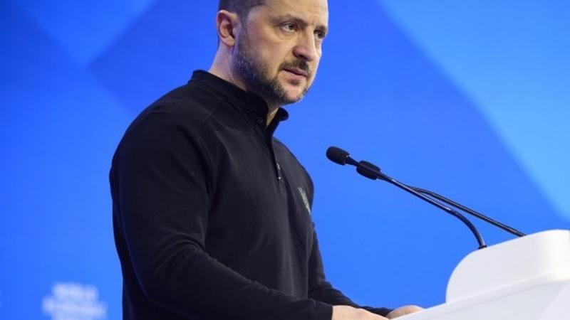 Зеленський зустрівся з прем'єр-міністром Нової Зеландії, щоб обговорити можливості інвестицій у виробництво оборонної техніки в Україні.
