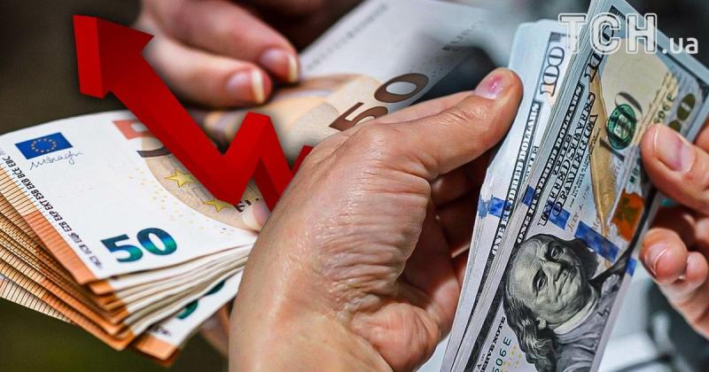 Валютний ринок України: раптове зниження долара та 