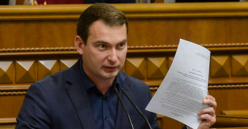 У парламенті насправді сформувалася нова коаліція, - зазначив Железняк.