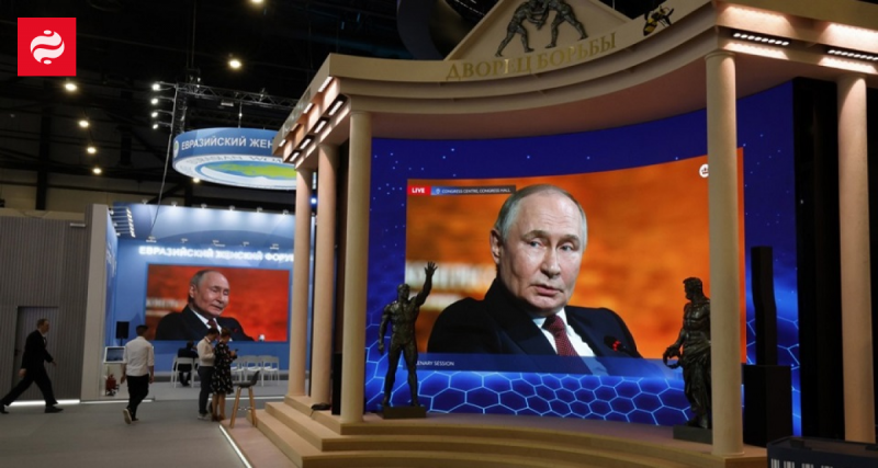 Bloomberg висвітлив проблему, з якою стикається Путін: як війна, так і мирні переговори можуть мати негативний вплив на економіку.