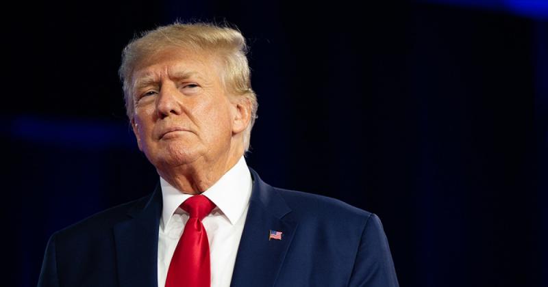 Перемови між США та Росією: Трамп поділився подробицями обговорень, що відбуваються на саміті в Алясці.