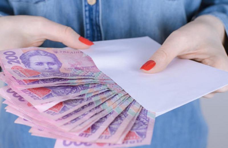 Пенсійні доплати та соціальні виплати: які види допомоги доступні в жовтні.