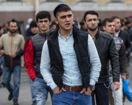 Росія переживає серйозні проблеми на релігійному полі. Місцеві жителі конфліктують з мусульманською спільнотою, оскільки останні прагнуть дотримуватись своїх традицій та норм.