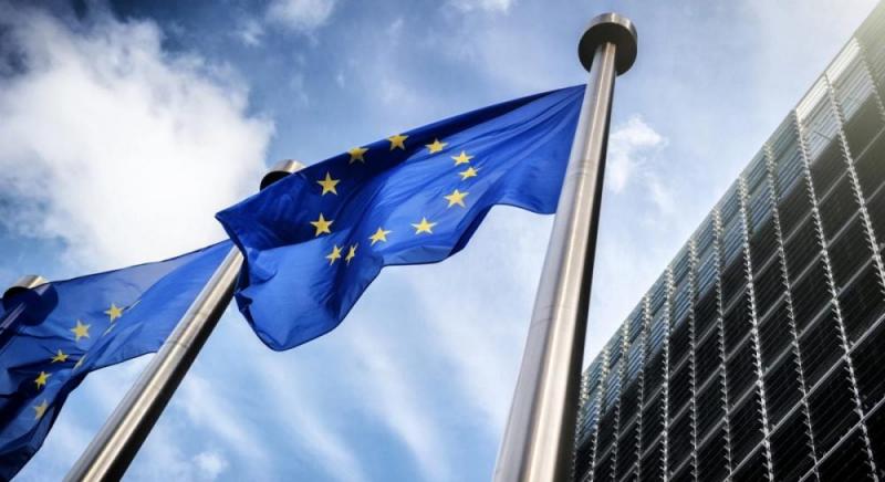 Велика Британія та Канада приєднаються до ініціативи Європейського Союзу, спрямованої на передачу російських активів для підтримки України, повідомляє Bloomberg.