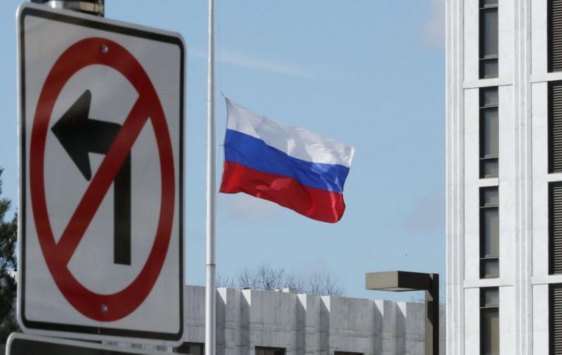 Канада та Великобританія затвердили виплату Україні репарацій із 300 мільярдів доларів, які належать Росії, повідомляє Bloomberg.