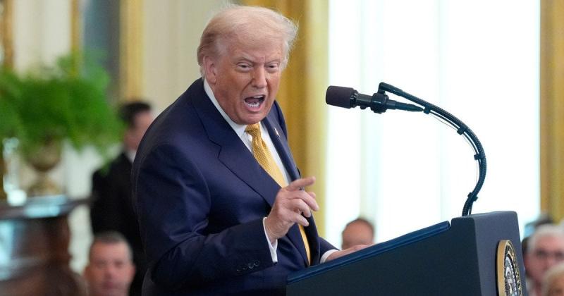 Трамп заявляє про прагнення до миру, але поступається своїми важелями впливу на Путіна: CNN аналізує недоліки американської стратегії у взаємодії з Кремлем.