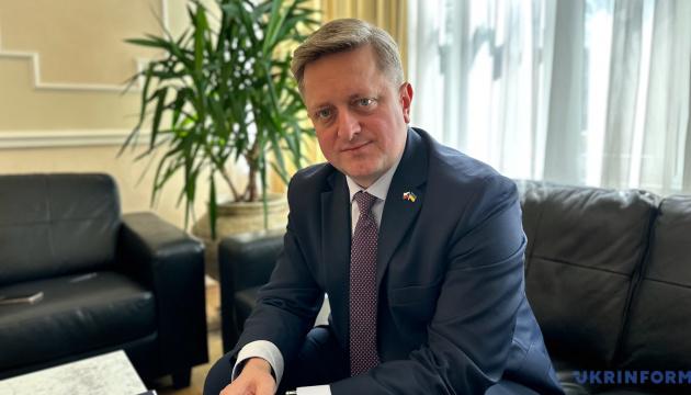 Згідно з послом Зваричем, зміна урядової команди в Чехії не матиме жодного впливу на політику стосовно українців.