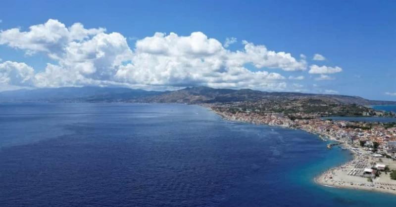 Уряд Італії закликає до ігнорування заборони аудиторів та розпочати будівництво мосту до Сицилії.