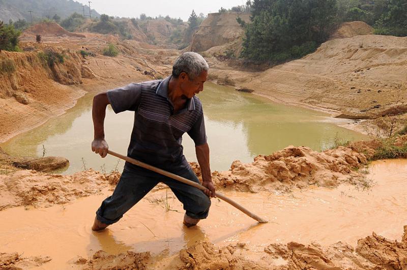 Козирна карта Сі: Чому Пекін контролює ринок рідкоземельних металів і які кроки планує зробити Захід для зміни цієї ситуації.