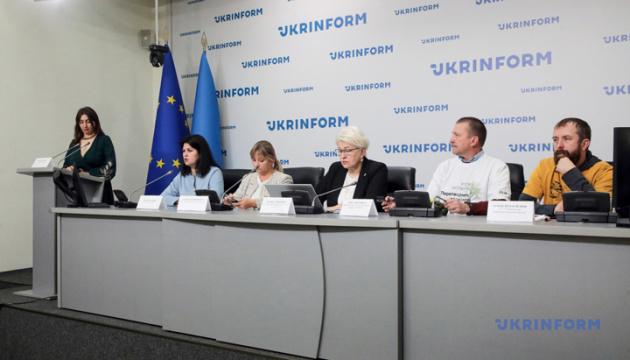 Екологічні активісти закликають законодавців відновити Міністерство охорони навколишнього середовища.