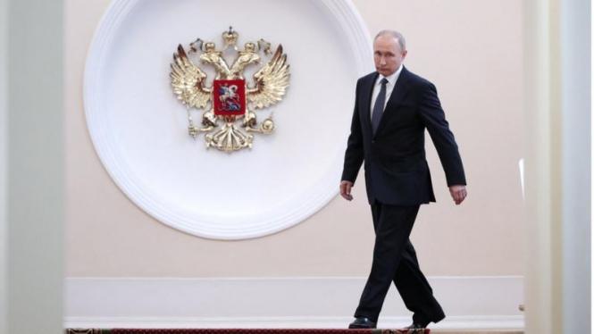 Politico роз'яснило мотиви, чому Путін не зупиняє військові дії.