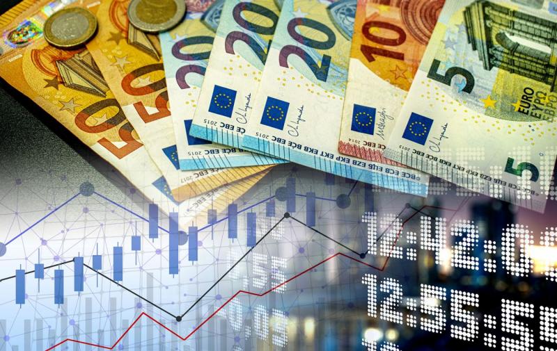 Євро знаходиться на психологічному порозі, в той час як долар демонструє стабільність: яким буде курс 27 лютого і чому Національний банк України втручається в цю ситуацію?