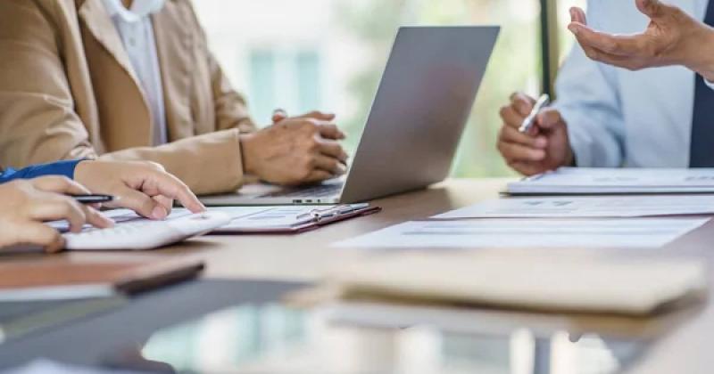 Ринок праці в Україні зазнав зниження на 1,3 мільйона платників податків: проблеми з кадрами та демографічні виклики 2025 року -- Delo.ua