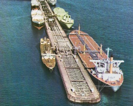 Танці під темним зашморгом: чому Трамп створює альянс проти Ірану