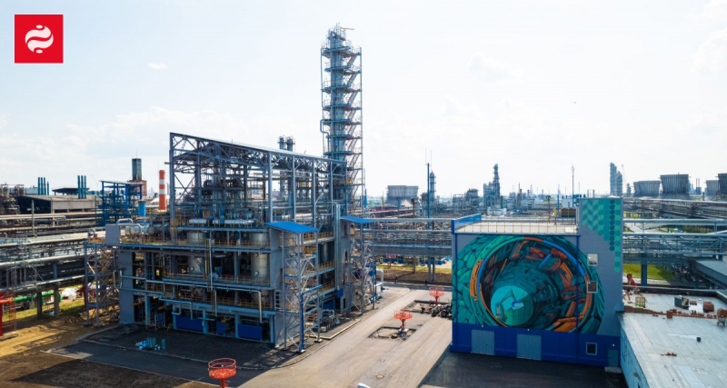 У Нижньокамську, Росія, на заводі стався вибух, внаслідок якого понад 60 осіб отримали травми - дивіться відео.