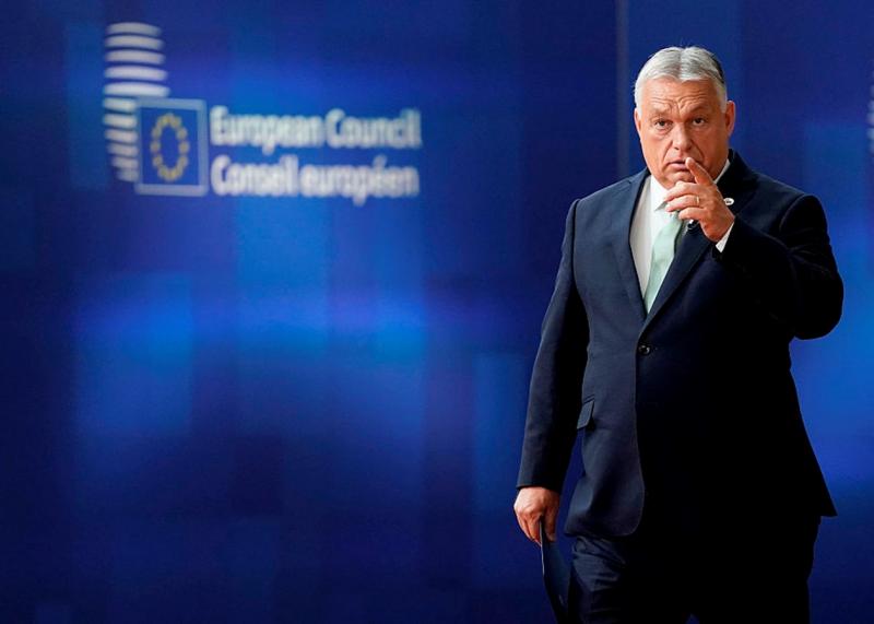 Орбан закликає Європейський Союз скасувати санкції проти Росії в контексті енергетичної кризи.