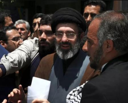 Моджтаба Хаменеї втратив свідомість: хто фактично контролює Іран?