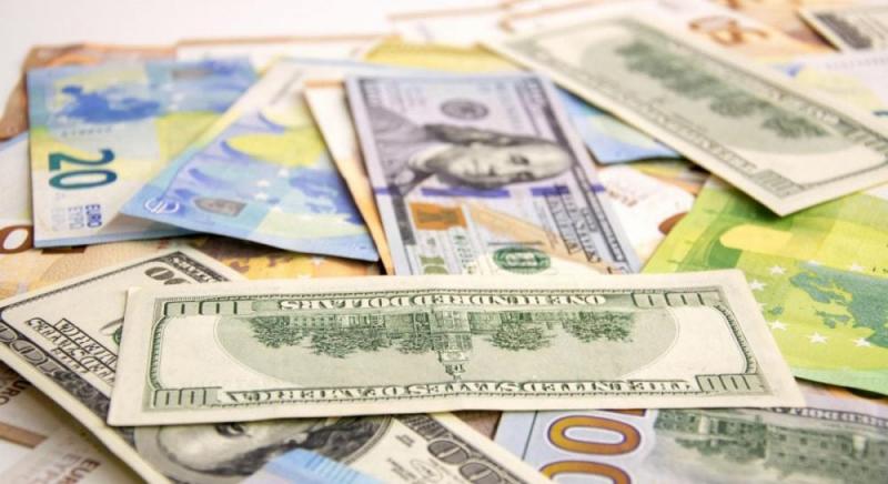 Які перспективи курсу долара в Україні після Великодніх свят: аналітика банкіра до 19 квітня.