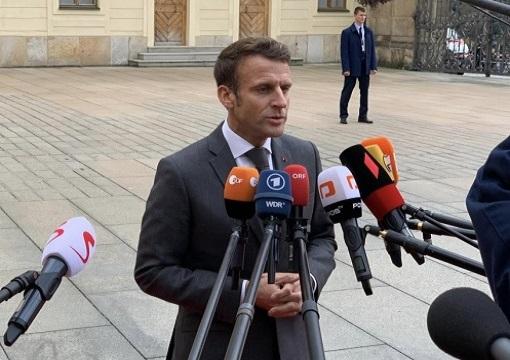 Макрон прибув до Польщі для участі в саміті.