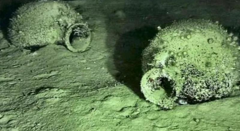 Археологи виявили затоплений корабель, якому вже 2400 років, наповнений сотнями амфор.