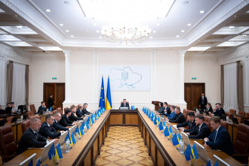 Корецький оголосив про великий реформаторський проект у Кабінеті Міністрів: які зміни чекають на державних службовців?
