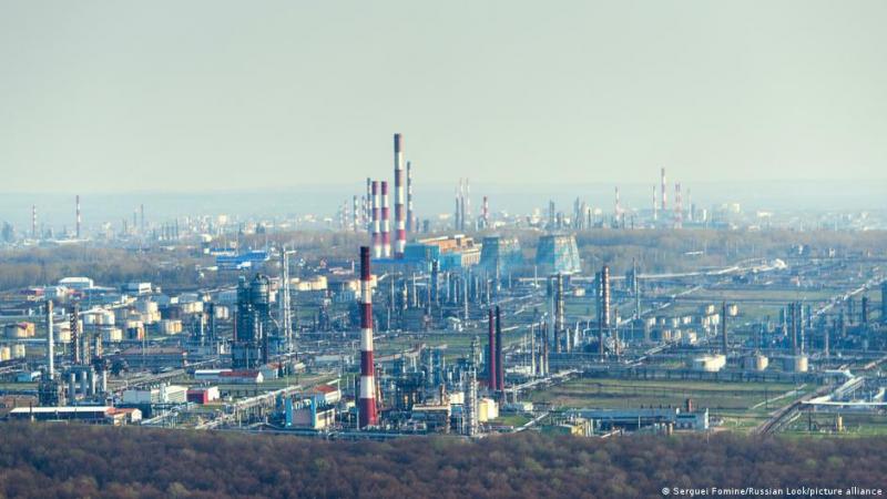 Українські безпілотники вдруге за два дні завдали удару по нафтопереробному заводу 