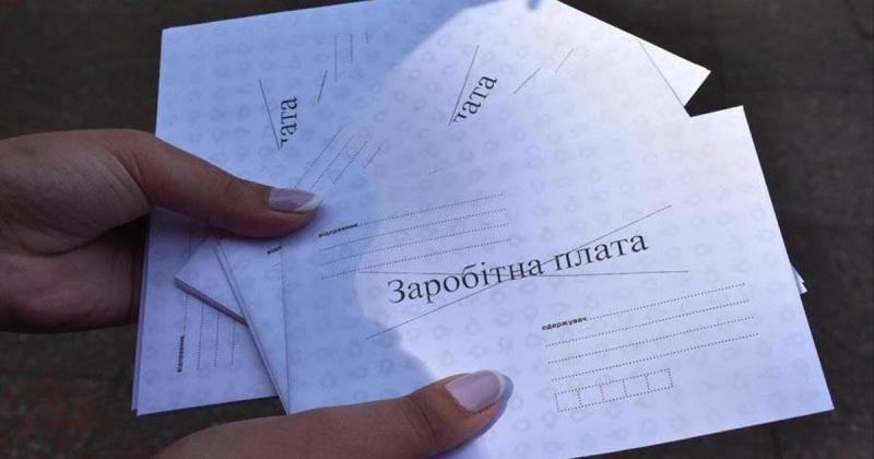Ринок праці опинився у тіні: через неоформлену зайнятість Україна щороку втрачає щонайменше 86 мільярдів гривень доходів.