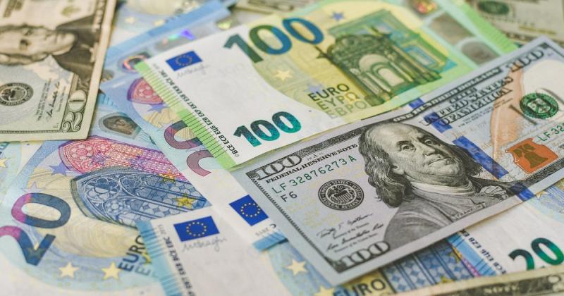 Який курс долара та євро на останній день літа: НБУ оголосив валютні котирування на 31 серпня.