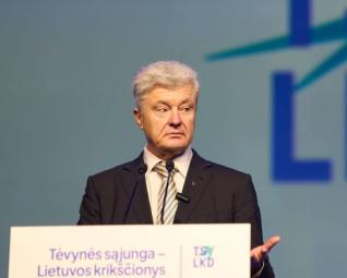 Порошенко провів паралелі між повітряними атаками Росії та блокадою Києва в 2022 році.