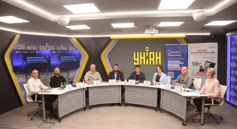 Держава та бізнес обговорили питання цифровізації в сфері охорони праці (відео)