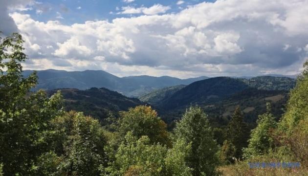 Закарпаття не планує відмовлятися від туристичної діяльності на фоні індустріалізації, обидві сфери будуть розвиватися паралельно, заявили в ОВА.