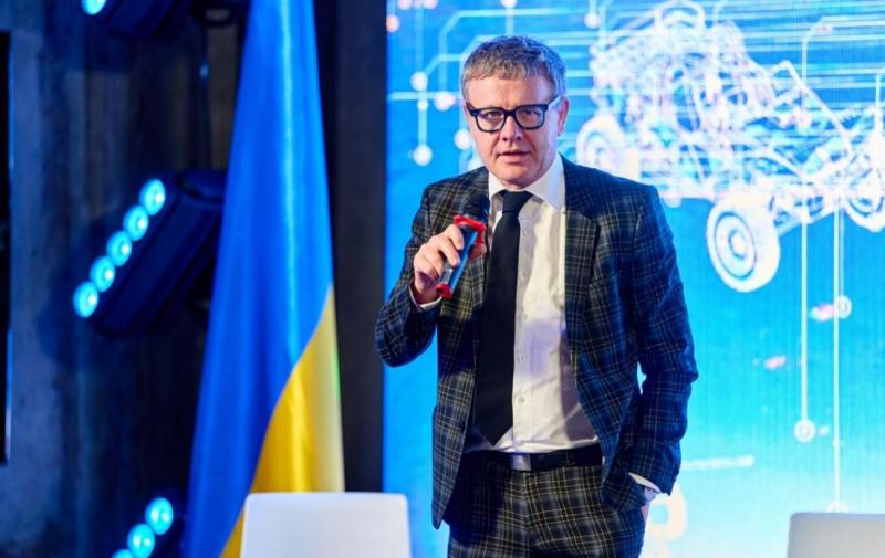 У збройних силах і політичному житті Німеччини виникло відчуття нагальності, - зазначив голова AHK Перау.