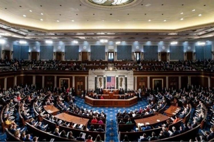 У Конгресі планують перешкодити укладенню угоди Трампа з Путіним щодо дизельного пального: до демократів приєднався один з республіканців.